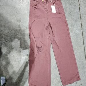 Women's Straight Leg Diststressed Jeans in Mauve